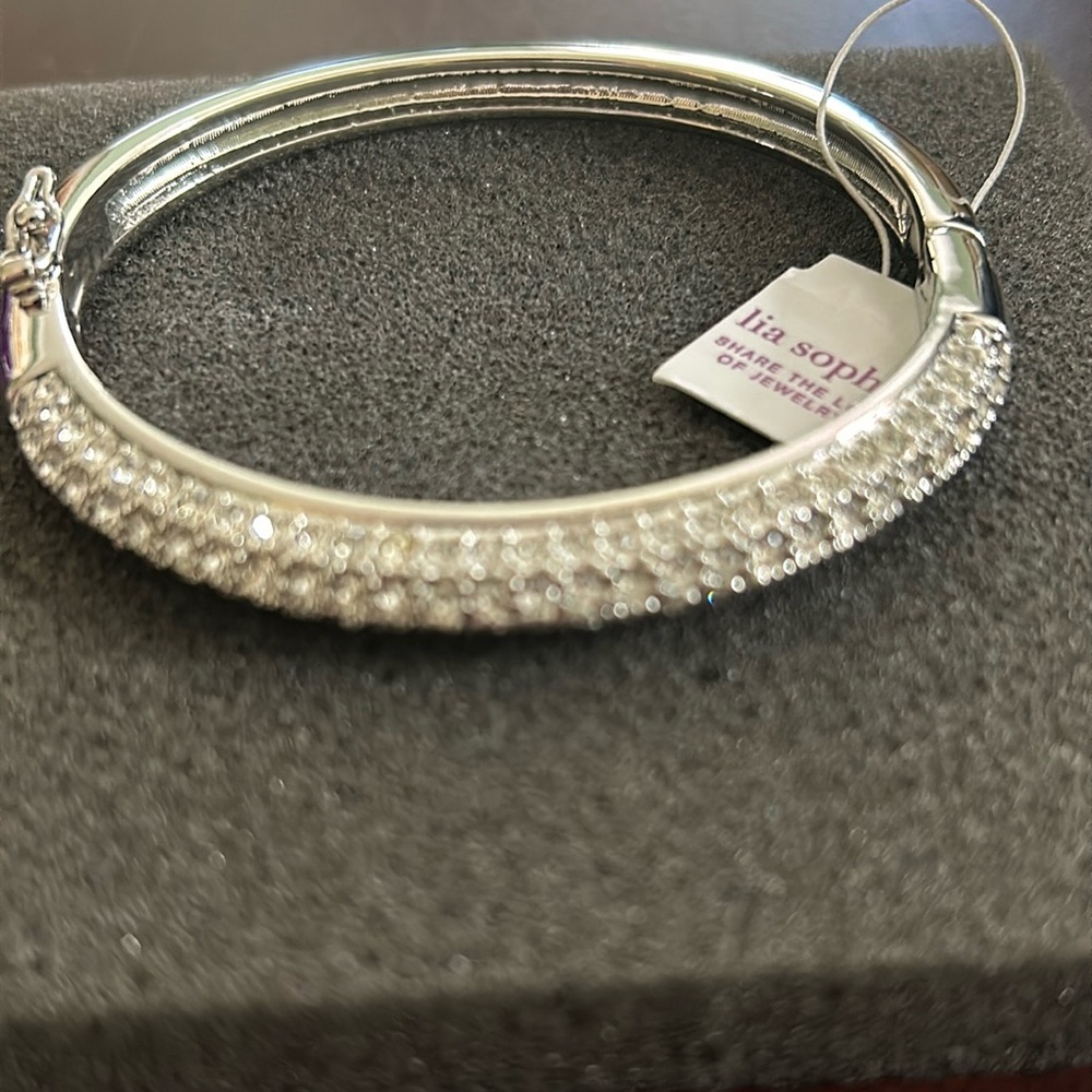 Lia Sophia crystalline bangle